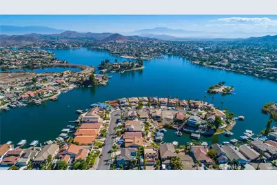 22976 Blue Bird, Canyon Lake, CA 92587 - Photo 32