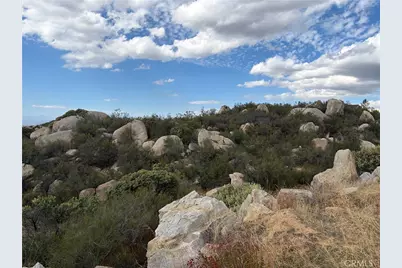 812 Rocky Valley Way, Aguanga, CA 92539 - Photo 16