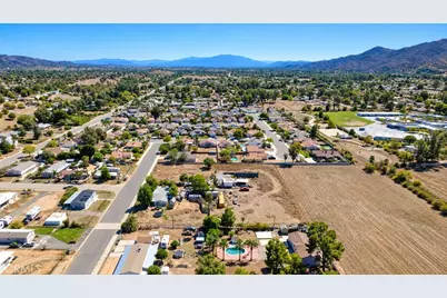 32550 Morelock Way, Wildomar, CA 92595 - Photo 10
