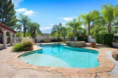 39555 Avenida Bonita, Murrieta, CA 92562 - Photo 52