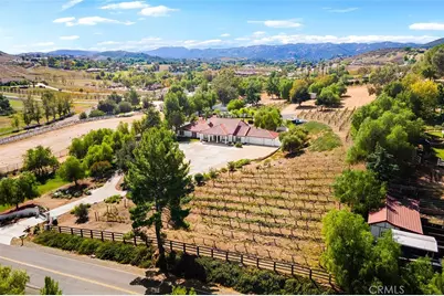 39555 Avenida Bonita, Murrieta, CA 92562 - Photo 70