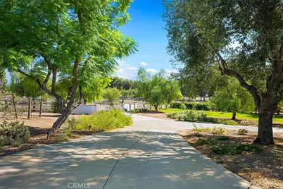 39555 Avenida Bonita, Murrieta, CA 92562 - Photo 58