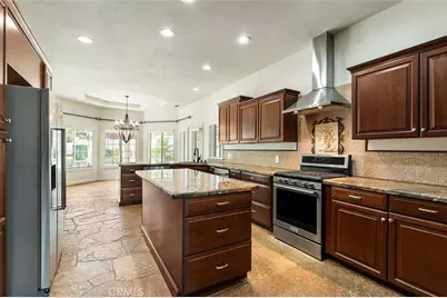 39555 Avenida Bonita, Murrieta, CA 92562 - Photo 14