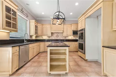 29259 Stampede Way, Canyon Lake, CA 92587 - Photo 18