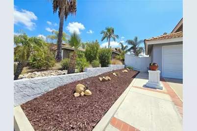 39800 Highbury, Murrieta, CA 92563 - Photo 2