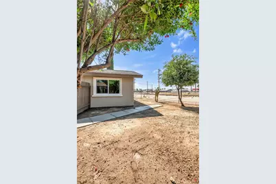 470 W Kimball, Hemet, CA 92543 - Photo 20