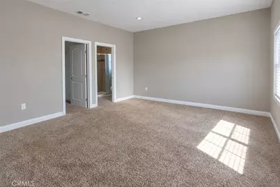 14070 Mission, Oak Hills, CA 92344 - Photo 6