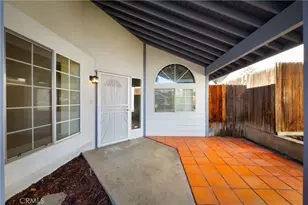 2712 Sunview, Bakersfield, CA 93306 - Photo 4
