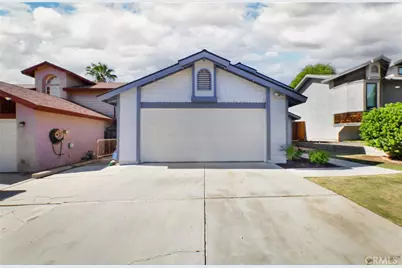2712 Sunview, Bakersfield, CA 93306 - Photo 2