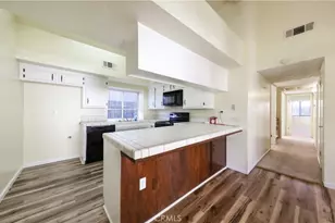 2712 Sunview, Bakersfield, CA 93306 - Photo 10