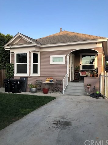 6400 Denver Ave, Los Angeles, CA 90044-5338