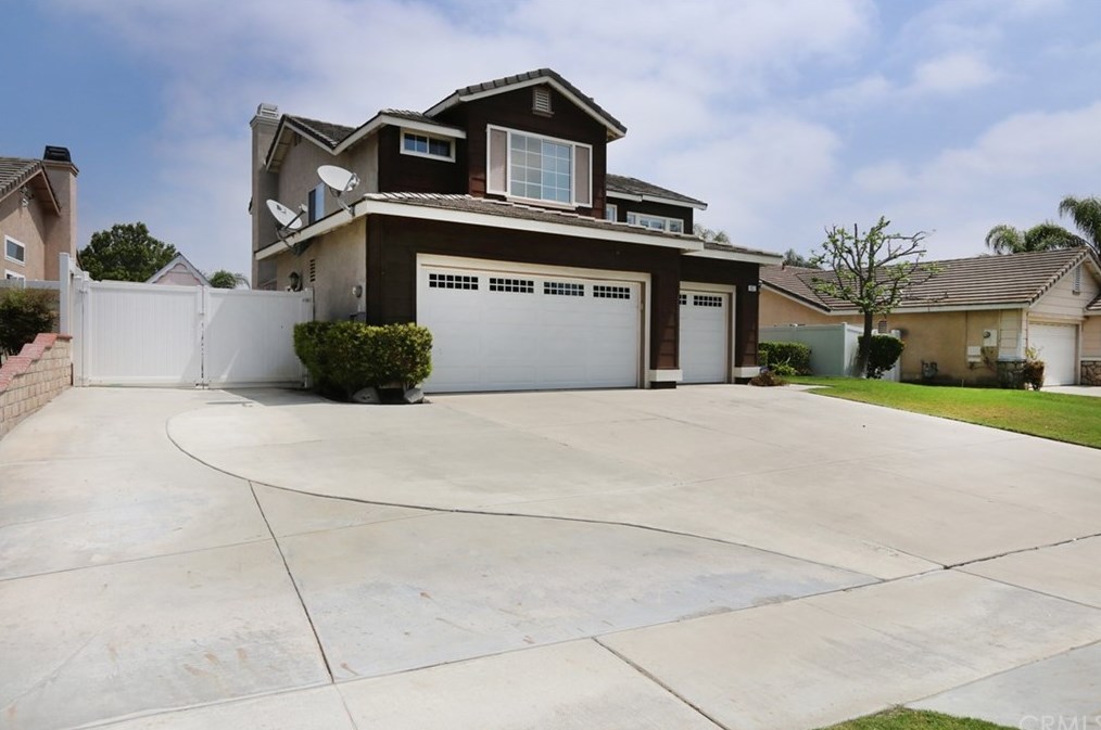 857 Big Spring Ct, Corona, CA 92880-9232