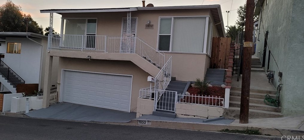 1853 Seigneur Ave, Los Angeles, CA 90032-4024