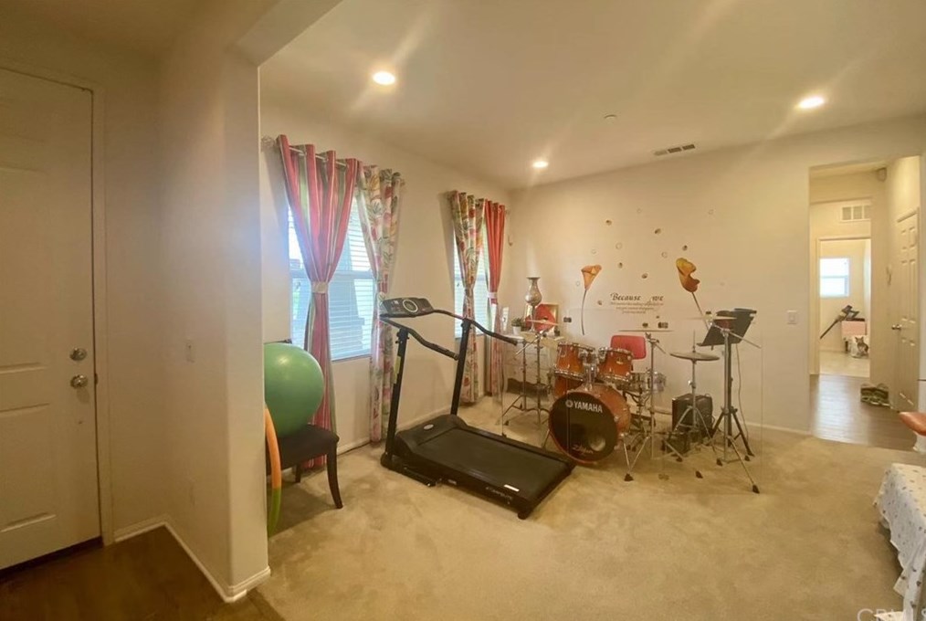 6865 Riverglen Ct, Corona, CA 92880-3842