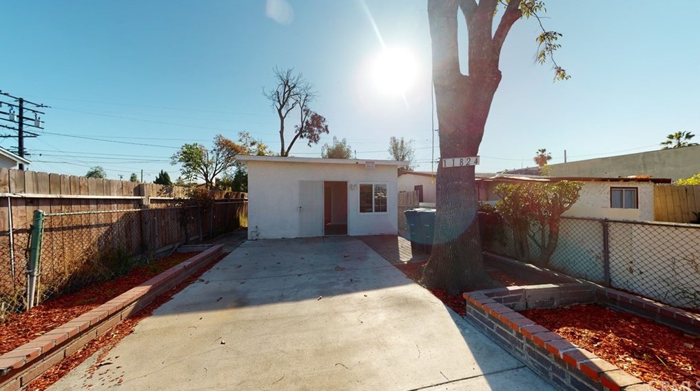 11824 167th St, Artesia CA  90701-1819 exterior