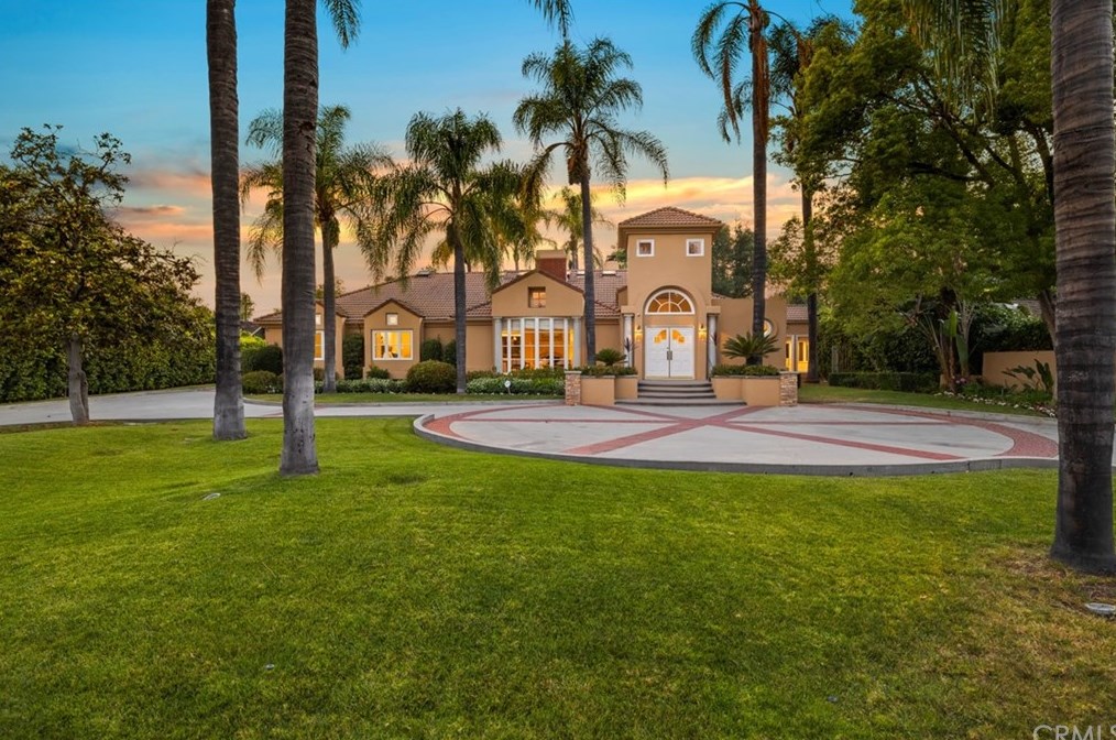 837 El Campo Dr, Pasadena, CA 91107-5565