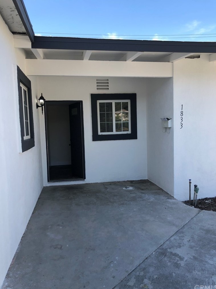 1833 Via Santiago, Corona, CA 92882-2860