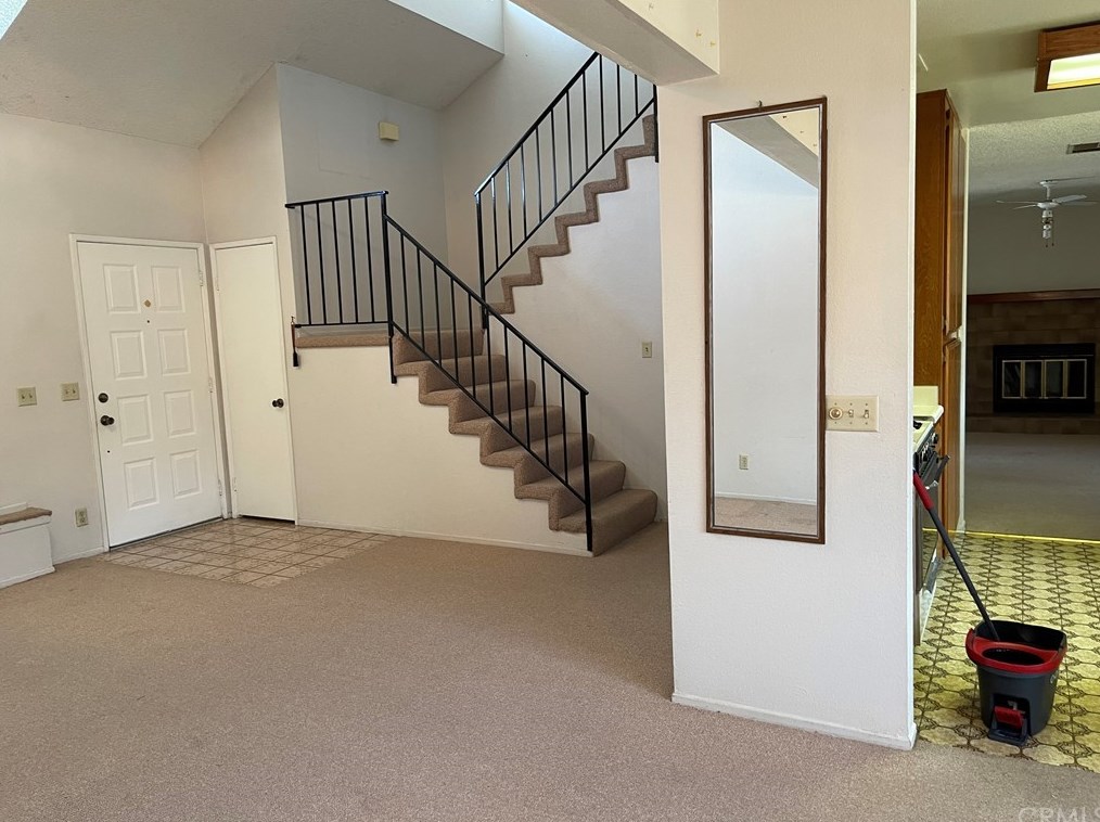 15660 San Jacinto Ave, Fontana, CA 92336-1772
