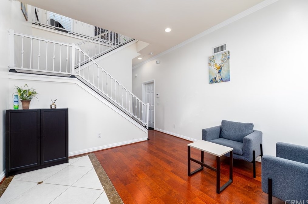 328 Sefton Ave, Monterey Park, CA 91755-3408