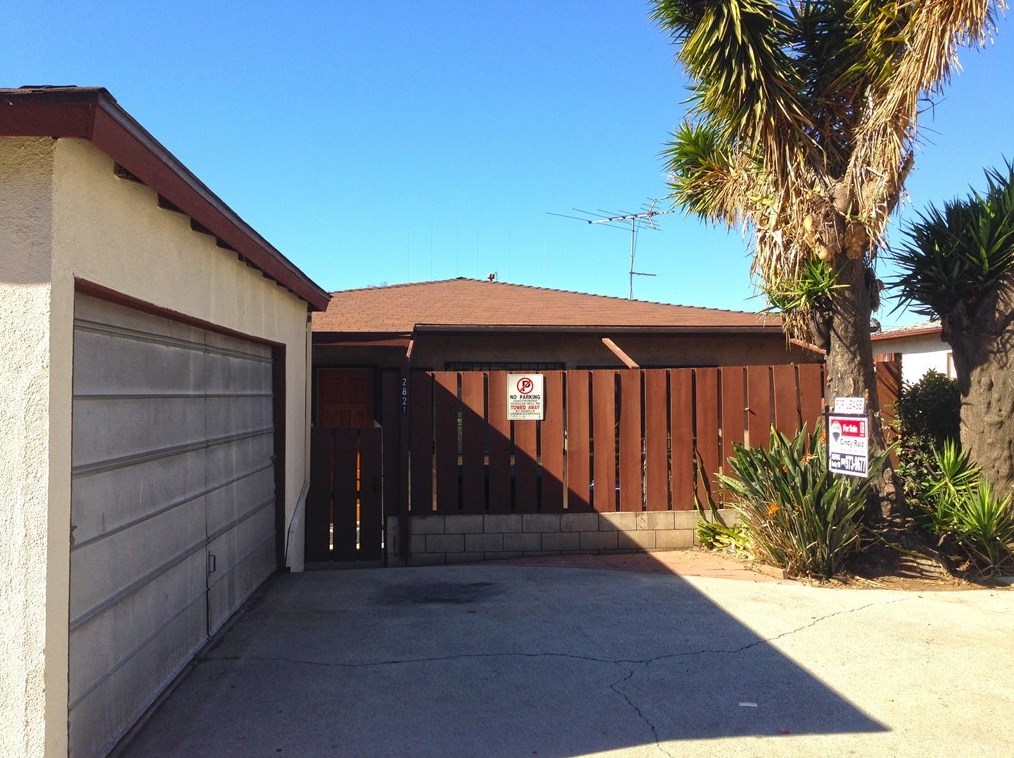 2821 Phelps Ave, Los Angeles, CA 90032-2742