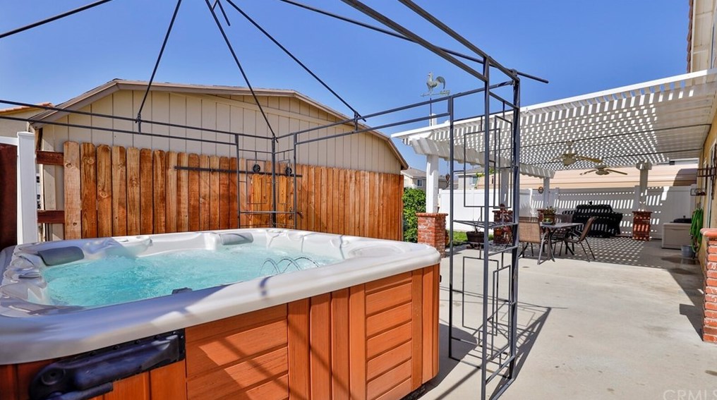 25212 Pebble Creek Way, Moreno Valley CA 92551-2589 exterior