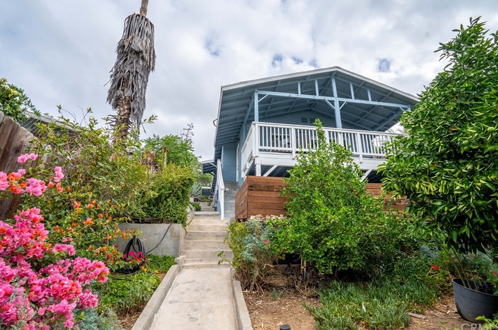 4339 Blanchard St, Los Angeles, CA 90022-1001