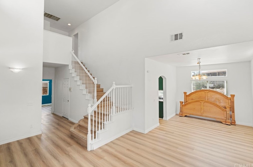 8924 Fordham Ct, Hesperia, CA 92344-8282
