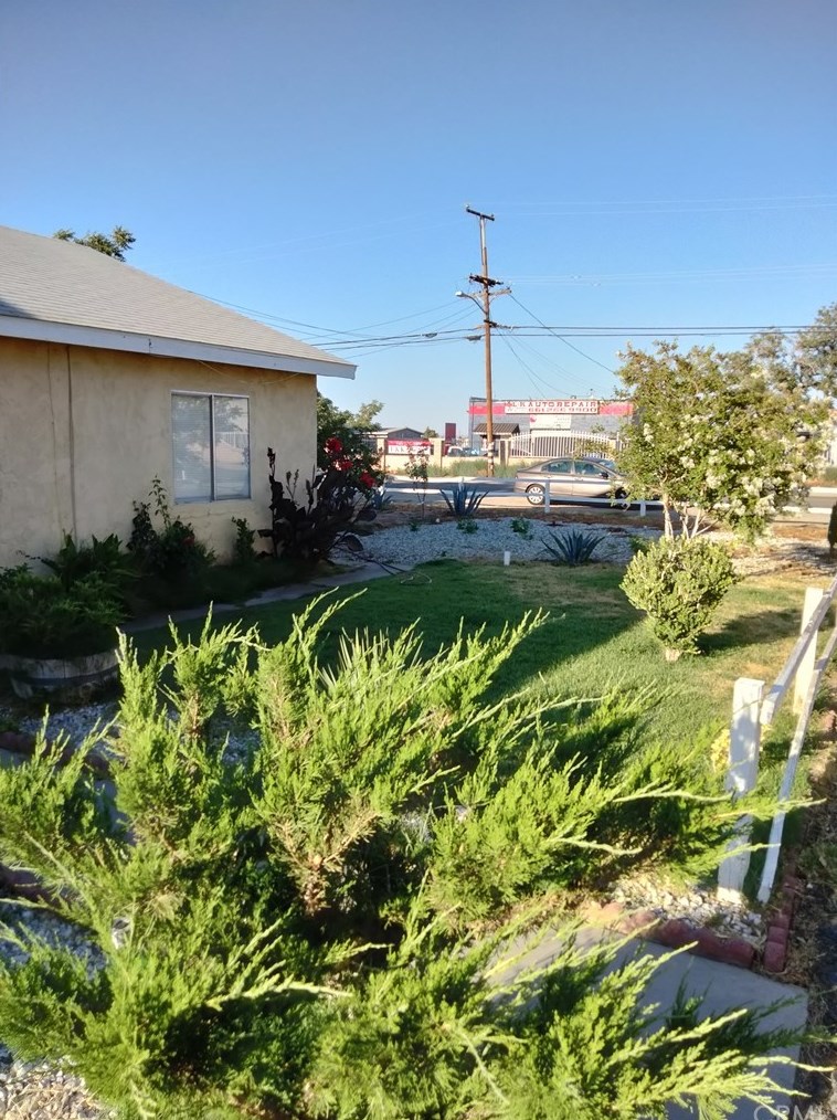 38441 12th St, Palmdale, CA 93550