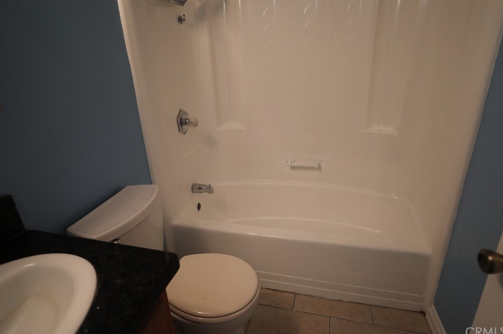 5995 Morongo Rd, Twntynine Plm CA  92277-2051 exterior