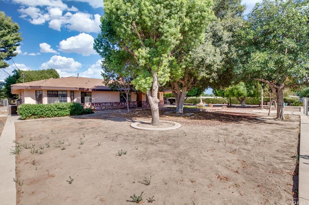 11589 Yorba Ave, Chino, CA 91710