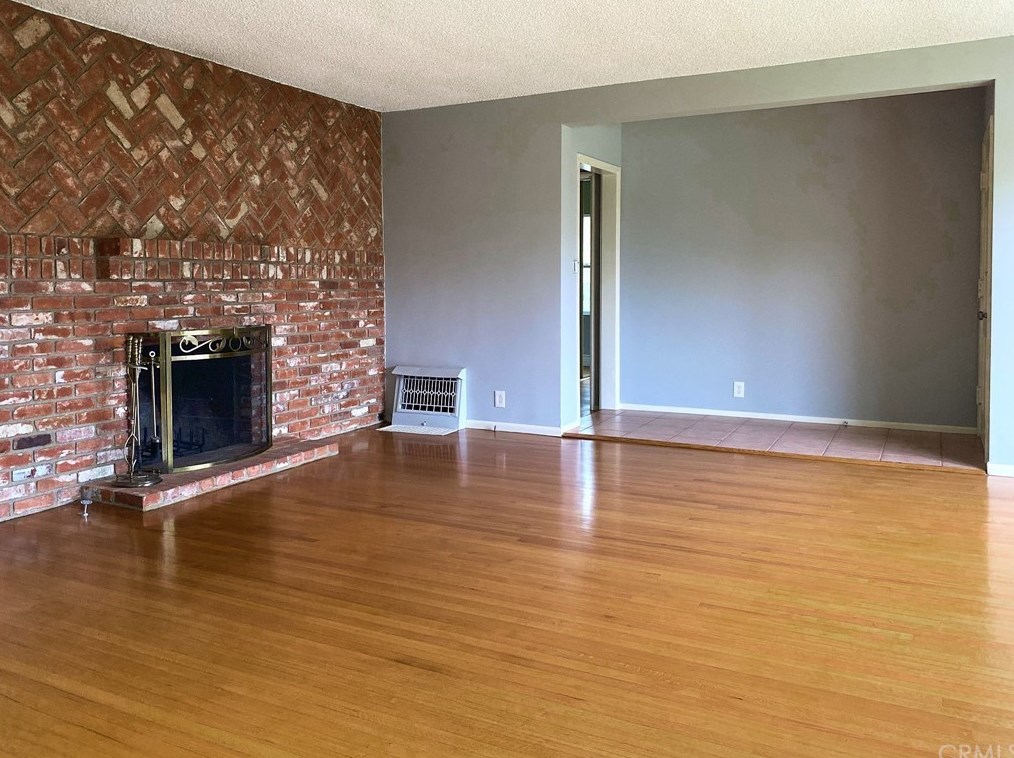 7823 Kenyon Ave, Los Angeles, CA 90045-1081