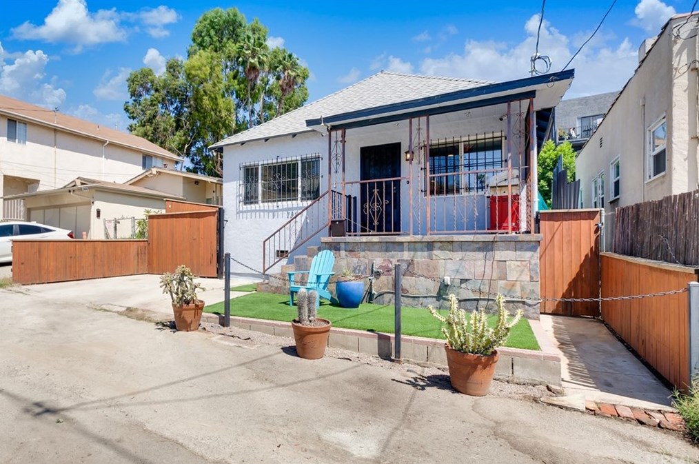 731 Coronel St, Los Angeles, CA 90012-1109