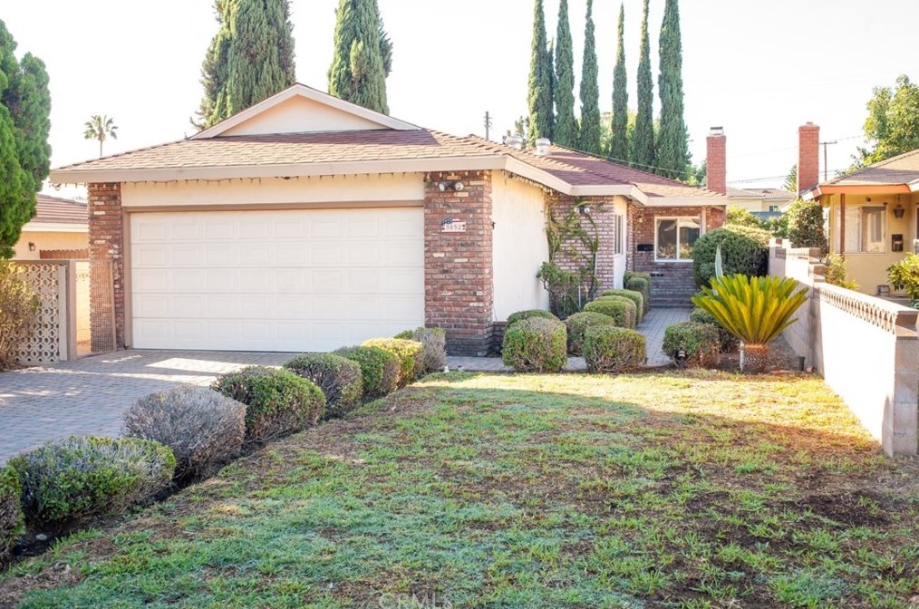 3852 Mountain View Ave, Pasadena, CA 91107-4903