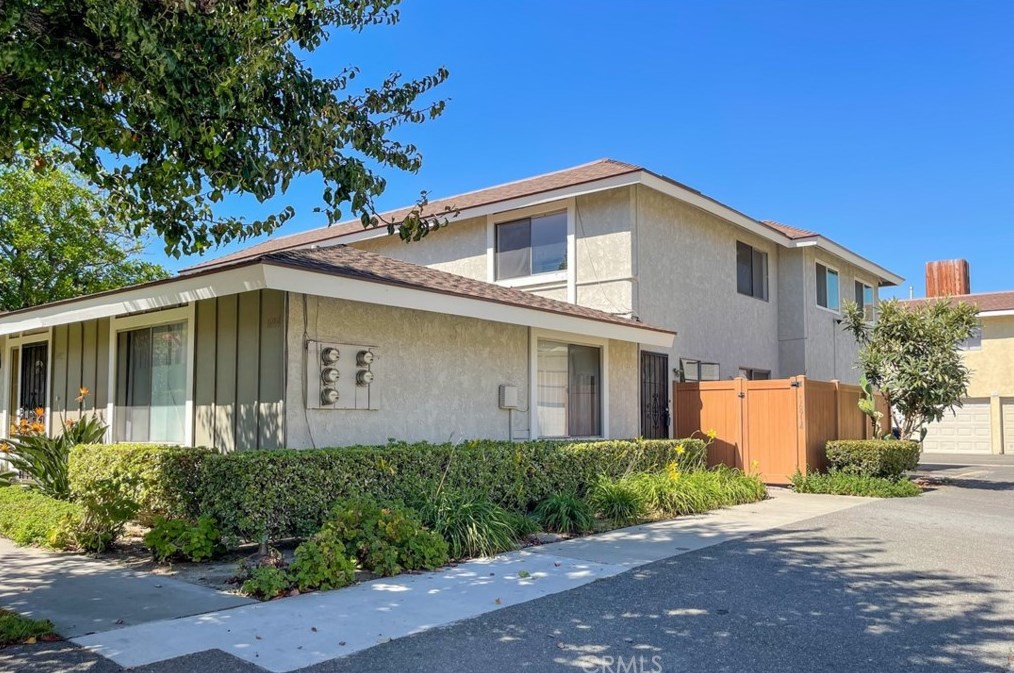 16914 Cedarwood Ct, Artesia, CA 90703