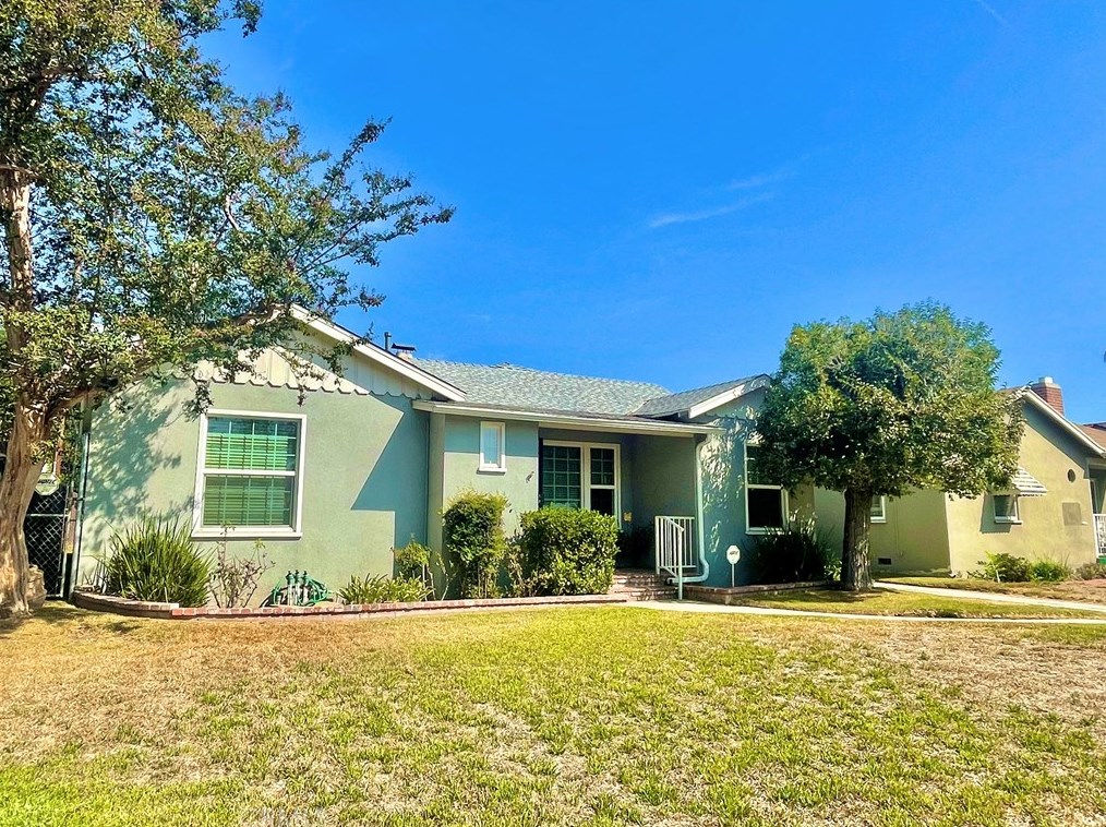 9011 Hermosa Dr, Temple City, CA 91780