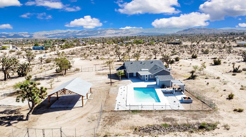 3634 El Dorado Ave, Yucca Valley CA  92284-9137 exterior