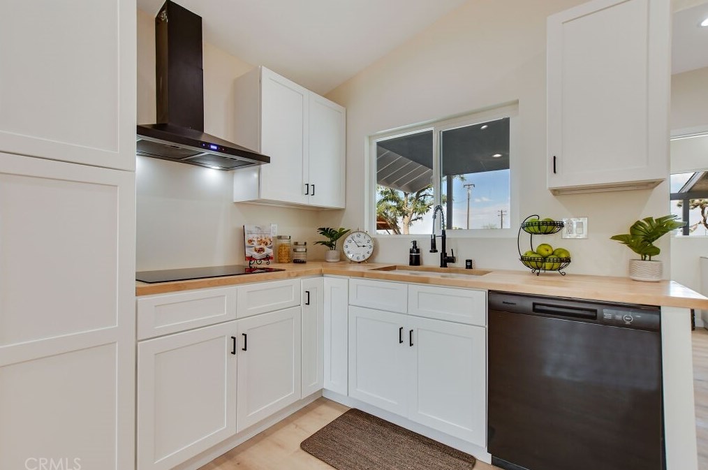 3634 El Dorado Ave, Yucca Valley CA  92284-9137 exterior