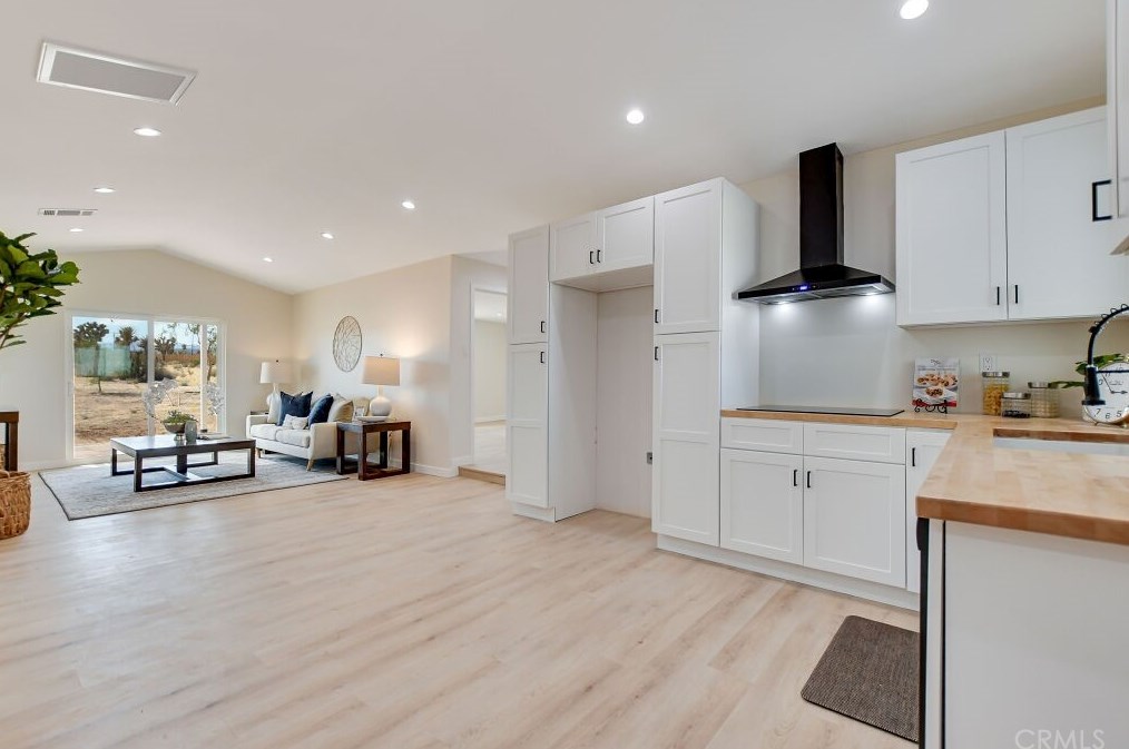 3634 El Dorado Ave, Yucca Valley CA  92284-9137 exterior