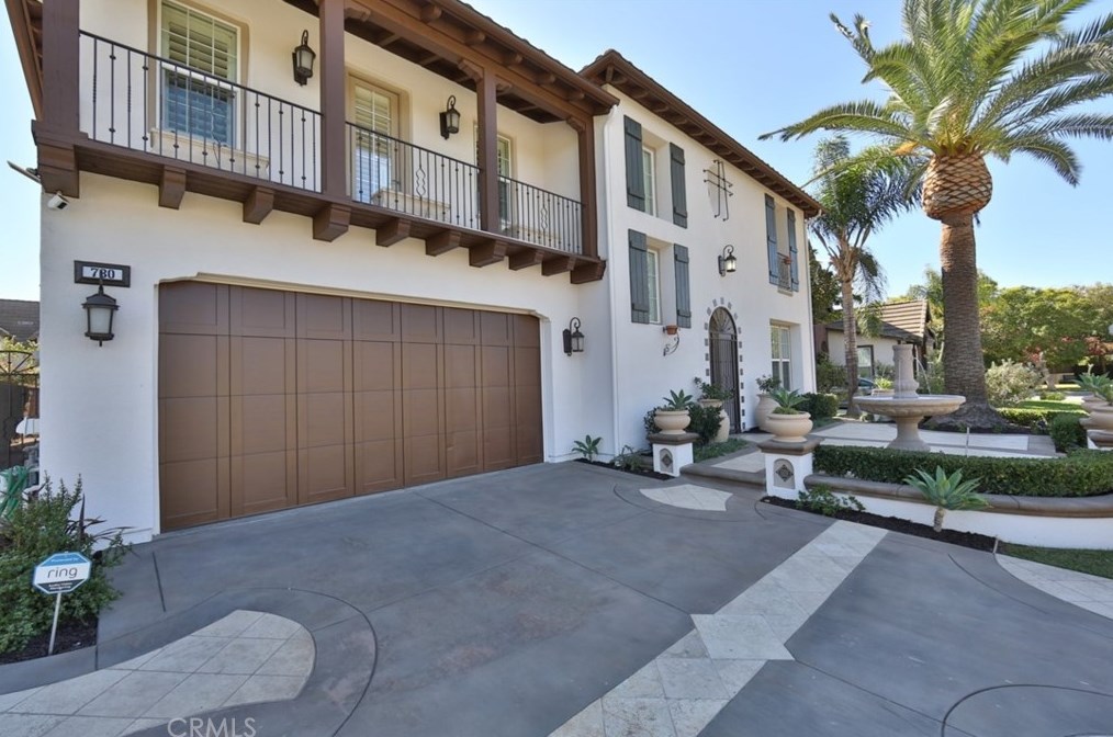 730 W Pepper Tree Ln, Santa Ana, CA 92706