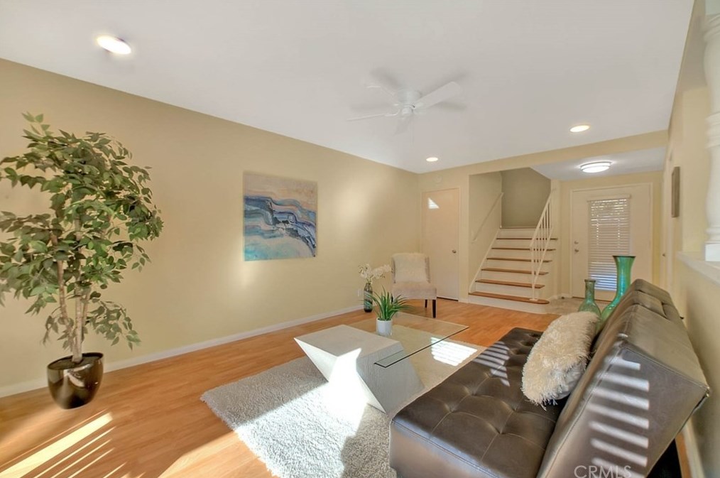 4698 Larwin Ave, Cypress, CA 90630