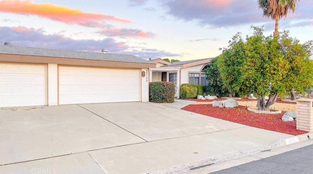 25152 Omni Dr, Hemet, CA 92544-2726