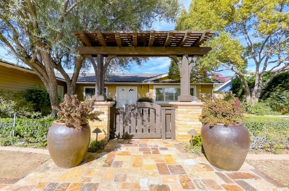 1435 E Trenton Ave, Orange, CA 92867