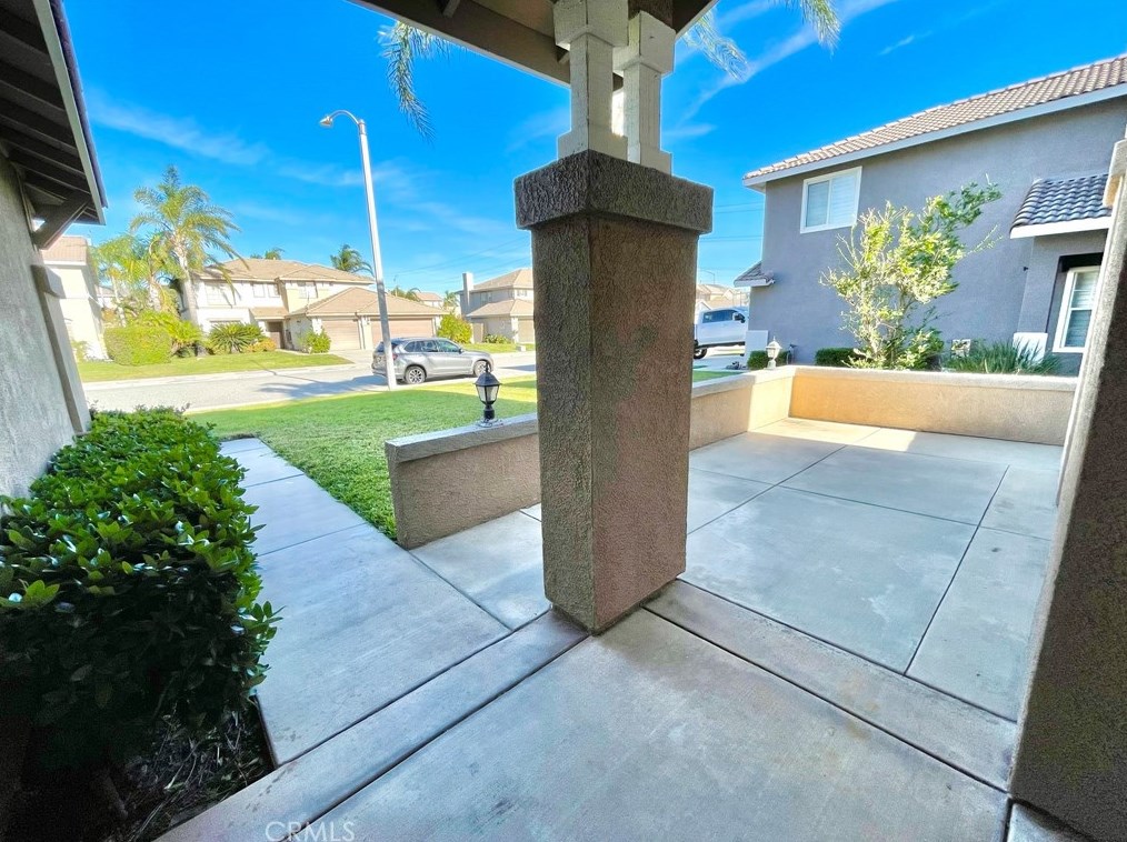 5820 Opal Ct, Fontana, CA 92336