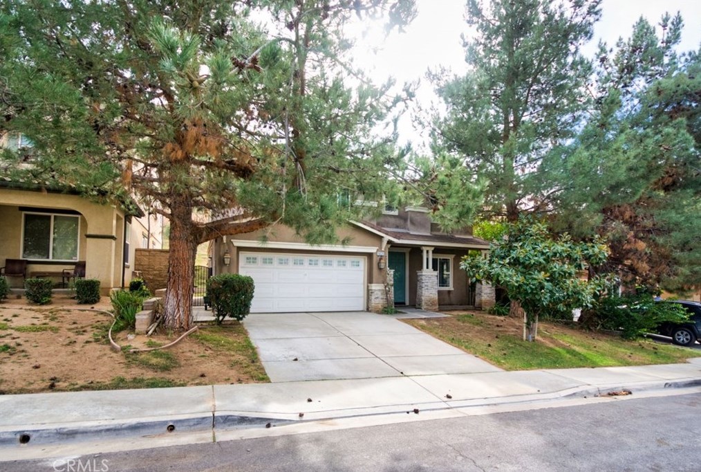 16525 Gala Ave, Fontana, CA 92337-1525