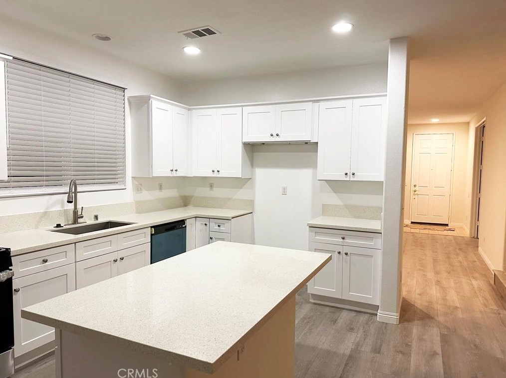 39124 Desert Holly Ln, Palmdale, CA 93551-4198