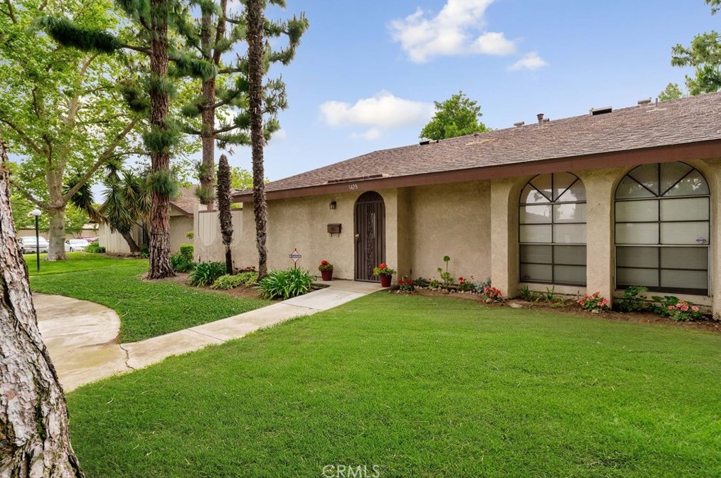 1428 Fredericks Ln, Upland, CA 91786