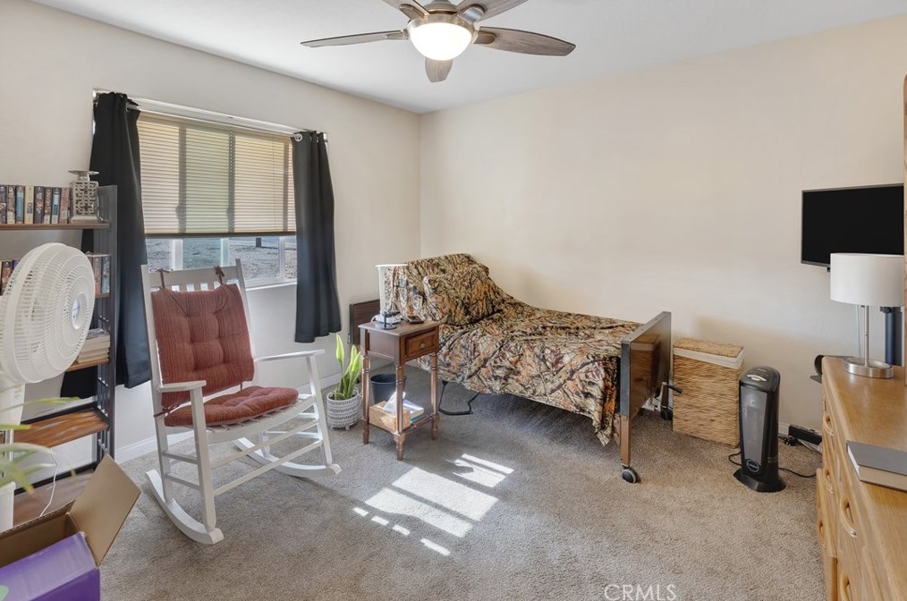 16515 Las Palmas St, Hesperia CA  92345-2114 exterior