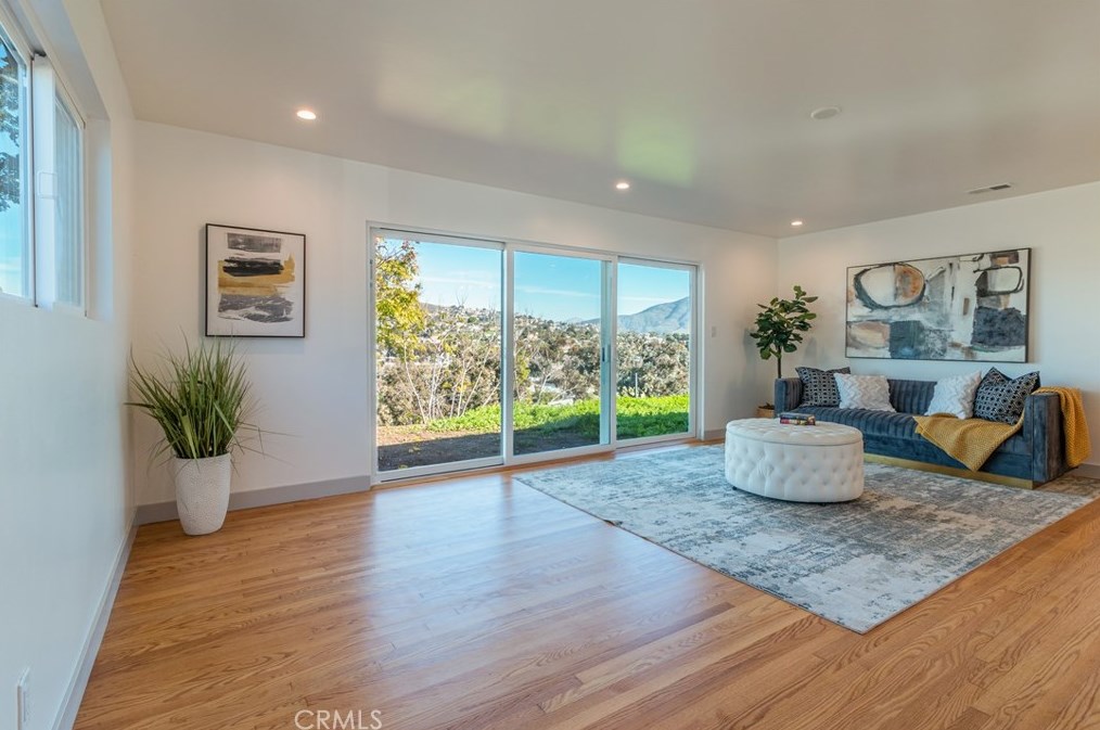 1309 Darby St, Spring Valley CA  91977-3717 exterior