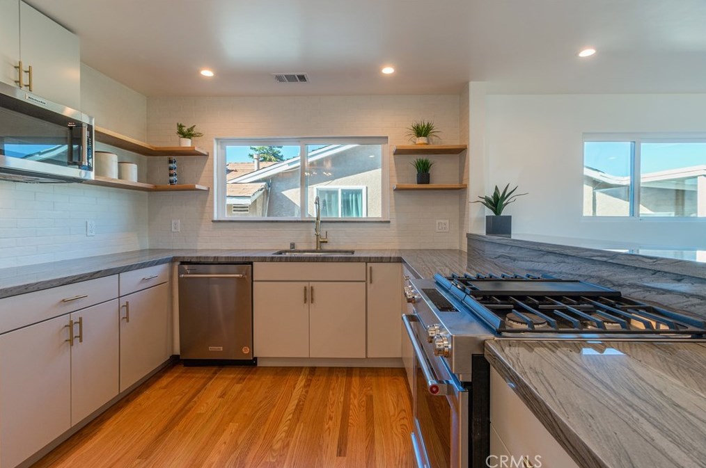 1309 Darby St, Spring Valley CA  91977-3717 exterior