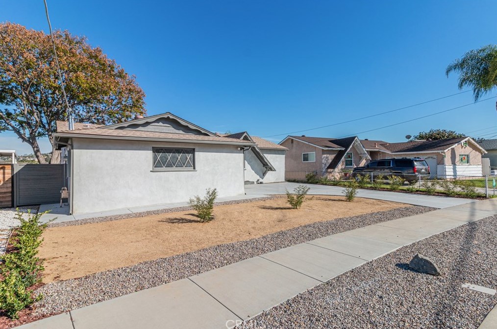 1309 Darby St, Spring Valley CA  91977-3717 exterior